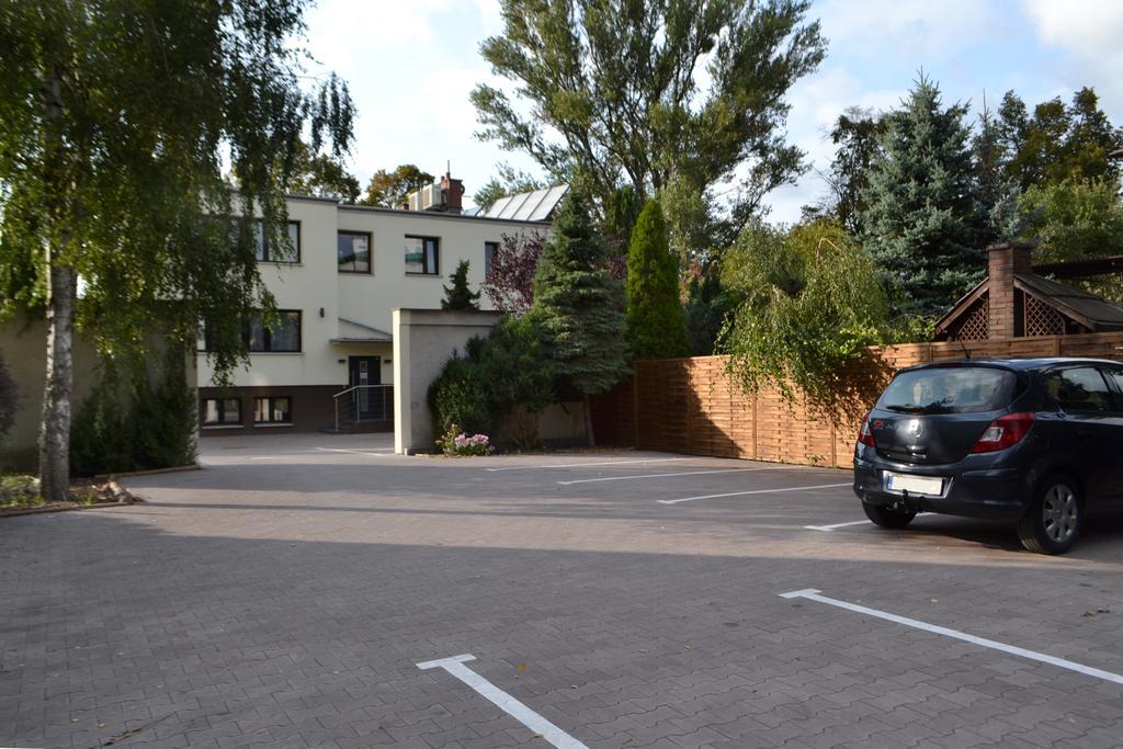 Smart2Stay Pod Lipami Varsó Kültér fotó