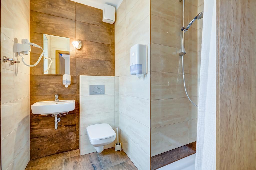 Smart2Stay Pod Lipami Varsó Kültér fotó